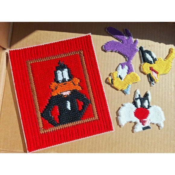 Looney Tunes Plastic Canvas Daffy Duck Sylvester Road Runner Tweety Bird Vintage - Picture 10 of 10